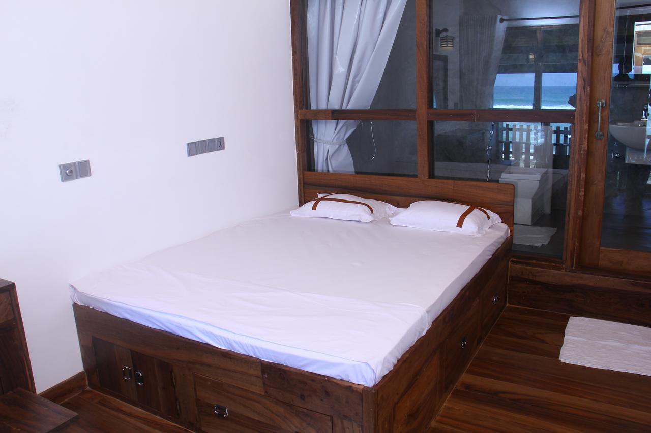 Love Birds Beach Hotel Matara Exterior photo