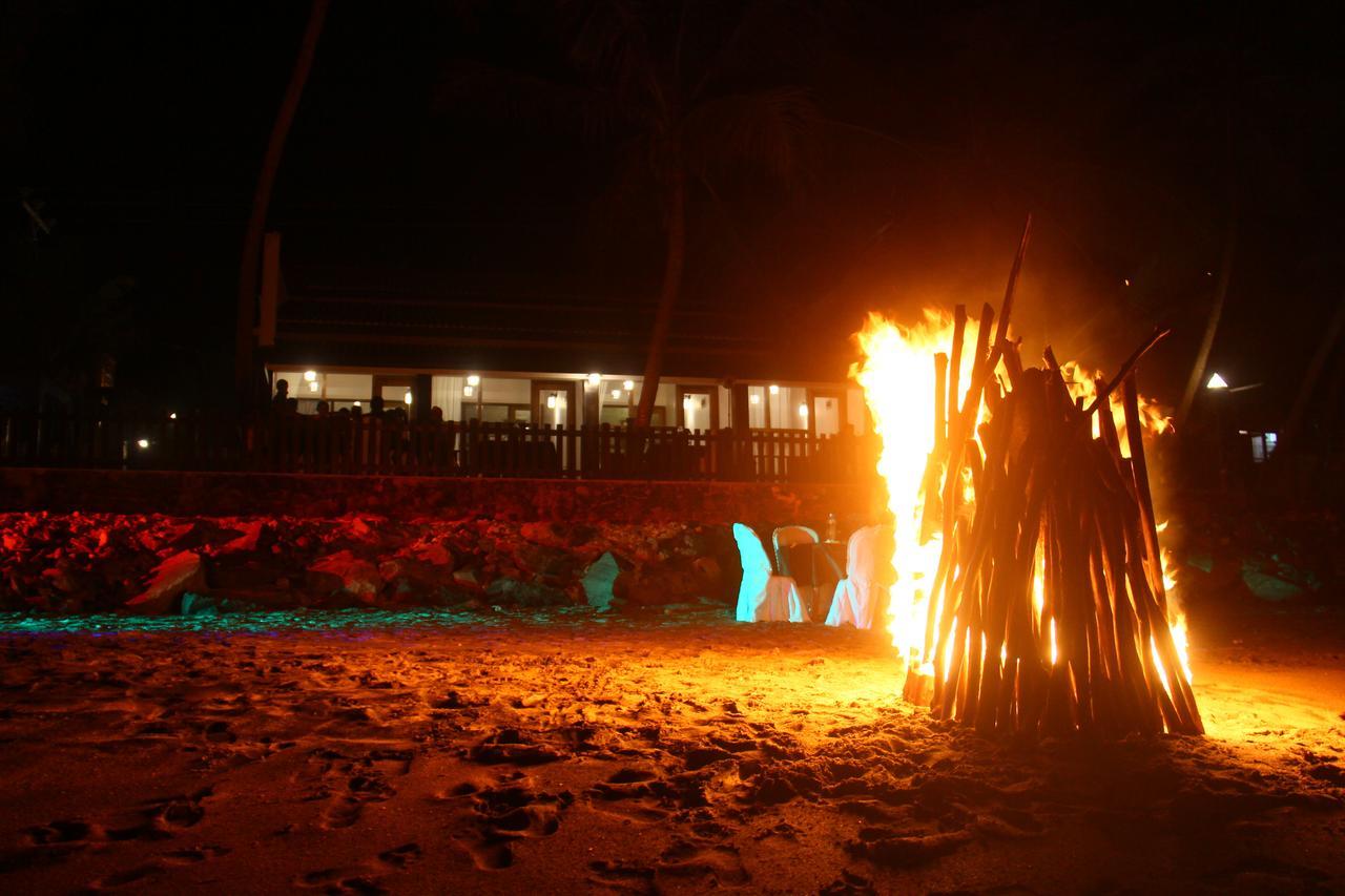 Love Birds Beach Hotel Matara Exterior photo