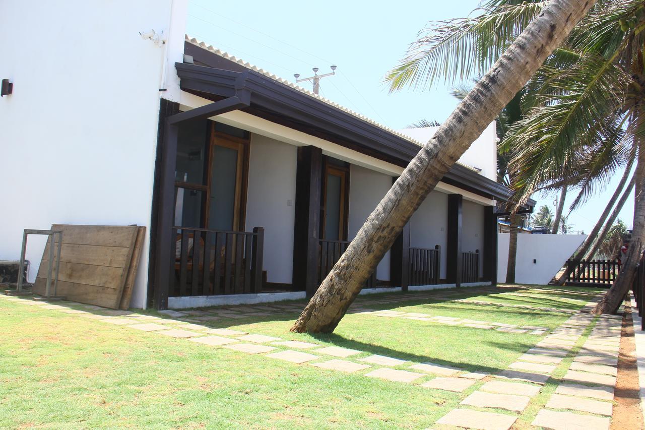 Love Birds Beach Hotel Matara Exterior photo