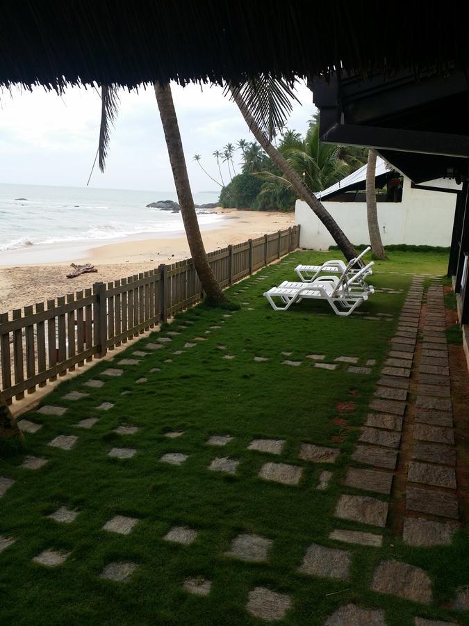 Love Birds Beach Hotel Matara Exterior photo